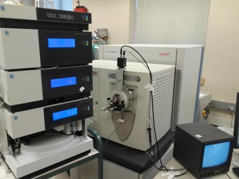 An image of the Thermo Scientific Orbitrap LTQ XL mass spectrometer.